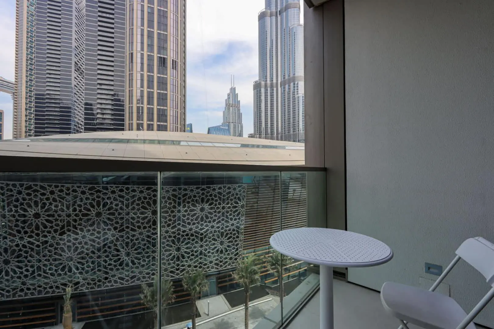 Livbnb-Modern 2Br With Partial Burj Khalifa View Dubai 0*,
