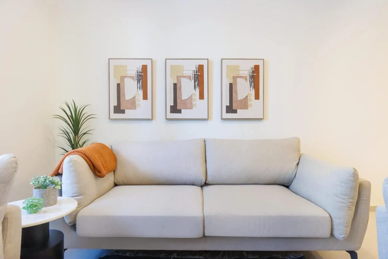 Livbnb-Modern 2Br With Partial Burj Khalifa View Dubai Apartment