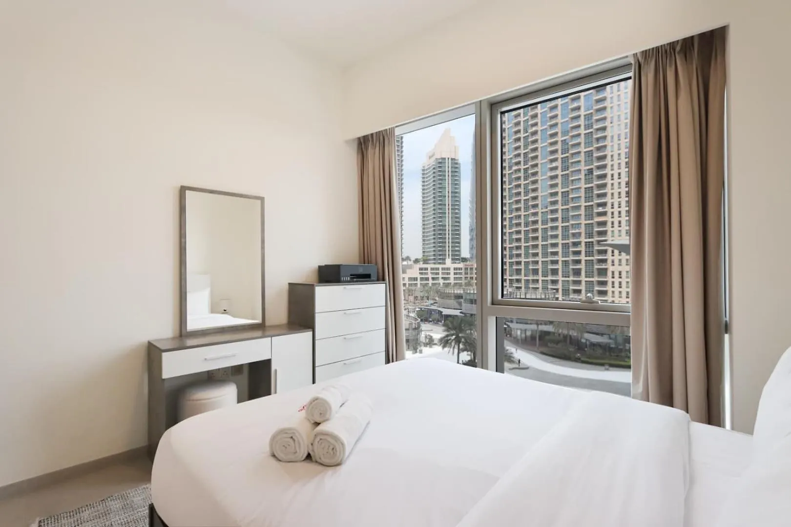 Apartment Livbnb-Modern 2Br With Partial Burj Khalifa View Dubai